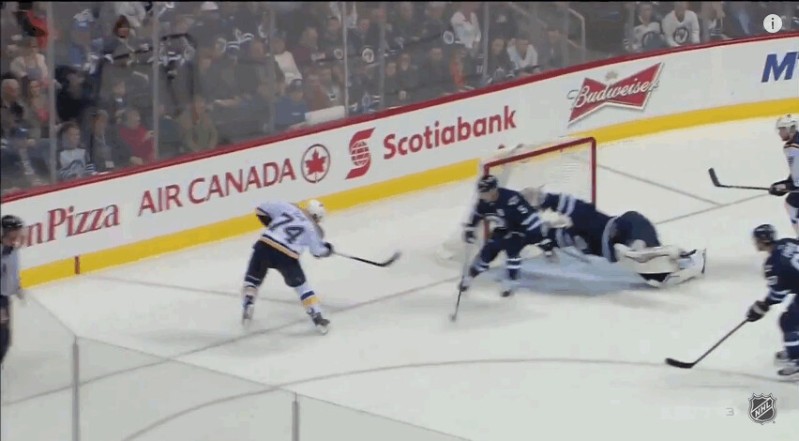 Arrêt acrobatique pour Ondrej Pavelec