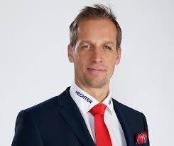 Rikard Franzén verlängert, Robbie Earl kommt