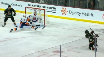 Une fin de match des plus douloureuses pour Aleksandr Romanov sur le but gagnant de Clayton Keller