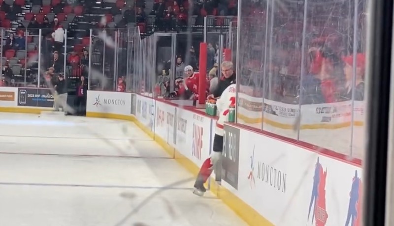 Brennan Othmann voulait vraiment être le dernier à quitter la glace face à Vincent Despont