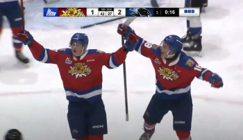 Miles Mueller trifft in der Schlussphase des Spiels, ein Tor auch für Jordan Forget