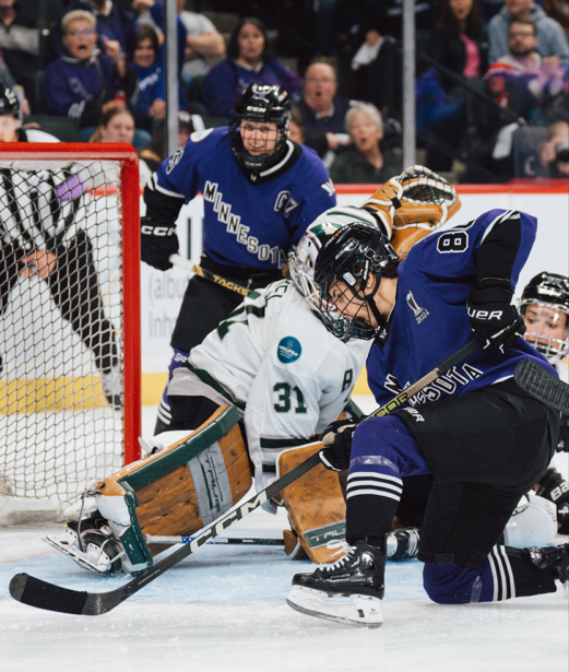 PWHL : Minnesota bat une nouvelle fois Boston malgré le but d'Alina Müller, et se rapproche du titre