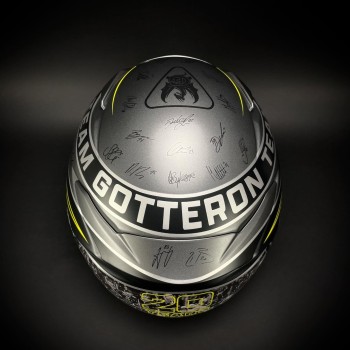 Un casque un peu différent consacré à Fribourg Gottéron