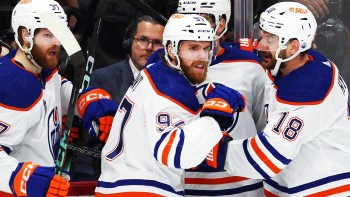 Connor McDavid dépasse les 40 points en play-offs