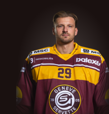 Robert Mayer sort sur blessure