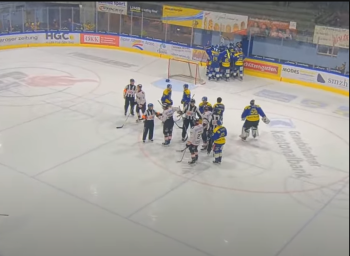 Arosa valide sa promotion en Swiss League sur la glace et attend le résultat de son recours