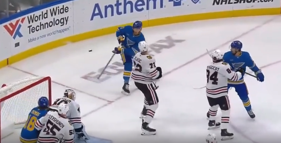 Tic-Tac-Toe dans les airs pour les Blues