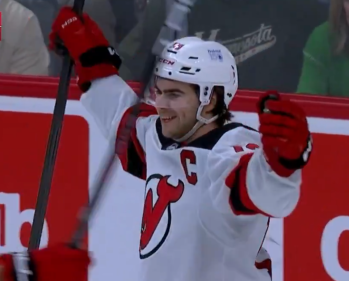 Un second hattrick cette saison pour Nico Hischier, Liam Bichsel et les Stars en play-offs