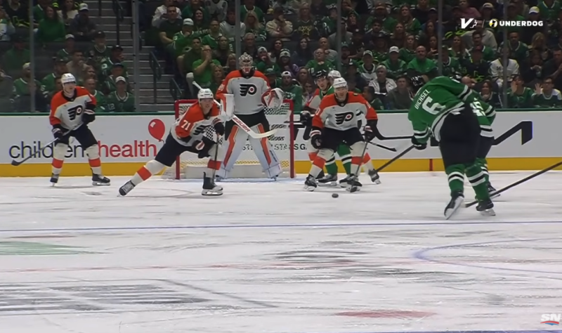 Lian Bichsel ouvre son compteur but, solide performance d'Akira Schmid