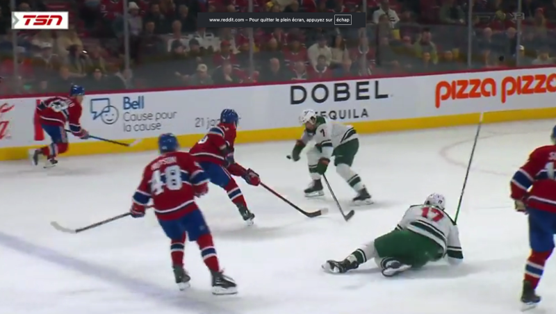 Une pénalité fantôme contre Lane Hutson