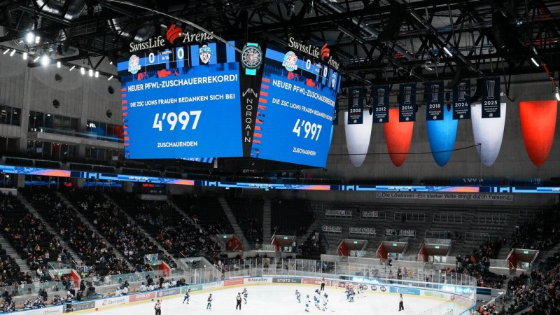 Un nouveau record de spectateurs pour un match de hockey féminin en Suisse