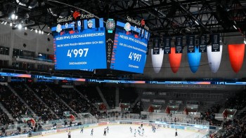 Un nouveau record de spectateurs pour un match de hockey féminin en Suisse