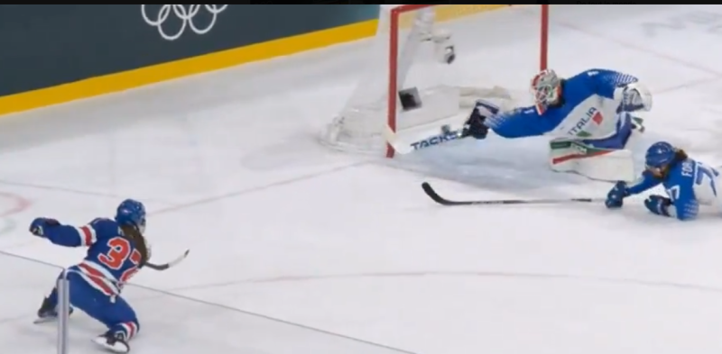 Un bien bel arrêt de la gardienne italienne Gabriella Durante