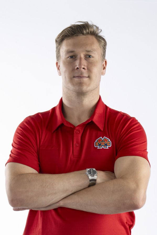 Viktor Lööv wieder auf dem Eis