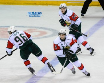 Nikolaj Ehlers marque 4 fois pour lancer la série face à Moncton