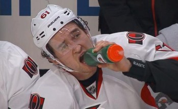 Mark Stone, star du web