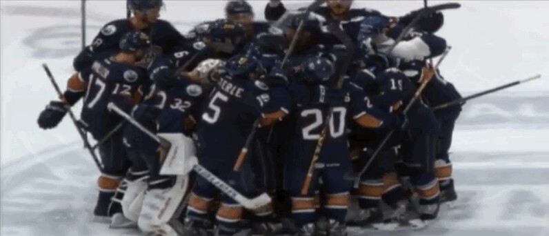 Sven Baertschi et les Comets crucifiés en 4ème prolongation