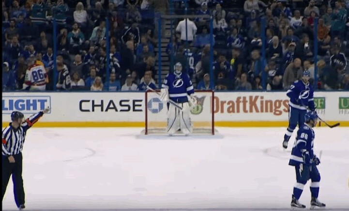 La précision des passes de Victor Hedman en exergue