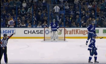 La précision des passes de Victor Hedman en exergue