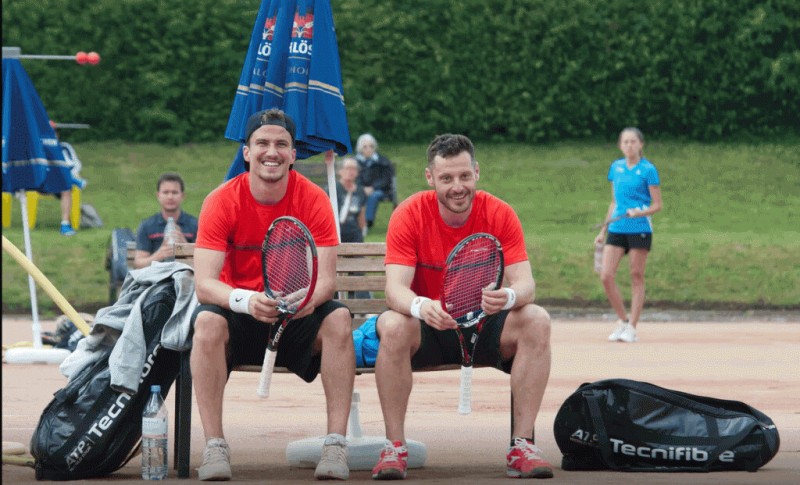 Roman Josi et Mark Streit se font plaisir à Berne