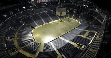 Job d'été : remplacer les sièges de l'arena de Nashville