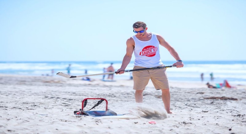 Votre partie de hockey sur la plage