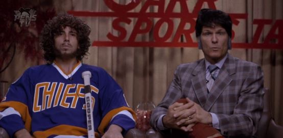 Marc-Andre Fleury rejoue une scène culte de Slapshot