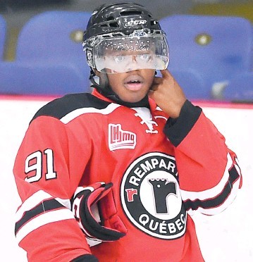 Auguste Impose marque ses premiers points en LHJMQ