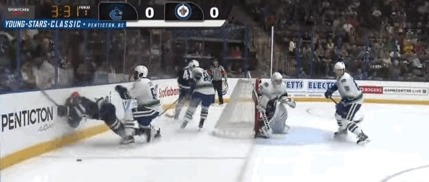 Une charge dangereuse de Jordan Subban sur Nikolaj Ehlers