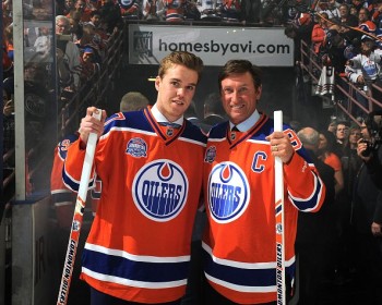 3 assists pour Connor McDavid dont une belle passe à l'aveugle
