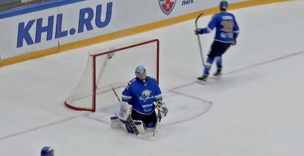 Un nouveau but du centre de la glace en KHL