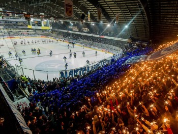 Vidéo : les fans d'Ambri-Piotta nous offrent un magnifique tifo