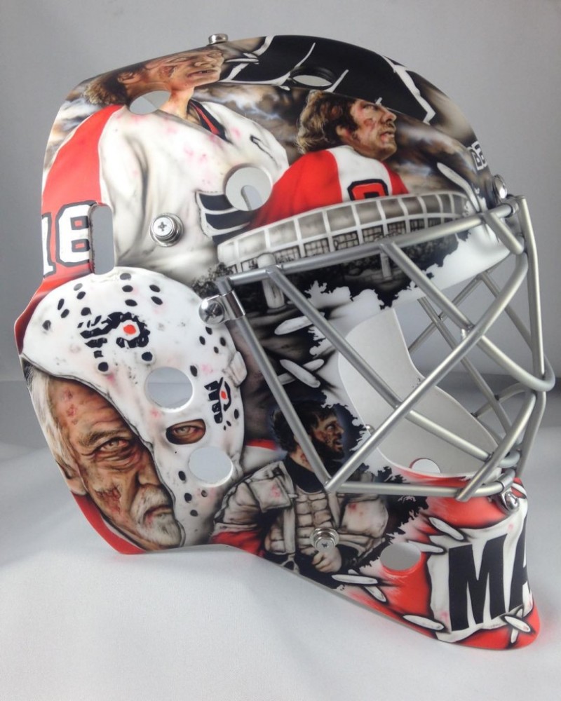 Steve Mason continue avec ses masques caractéristiques