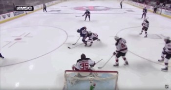 Belle pièce de jeu des Islanders