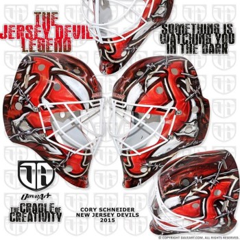 Le nouveau masque de Cory Schneider