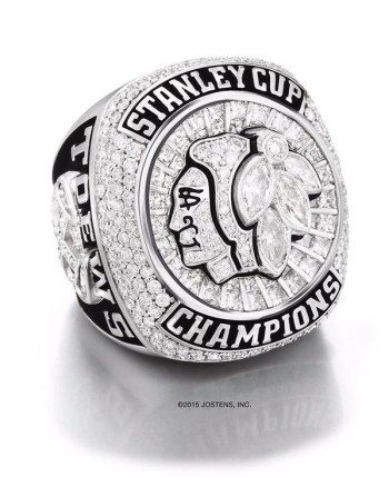 Les Blackhawks ont reçu leur bague de champion