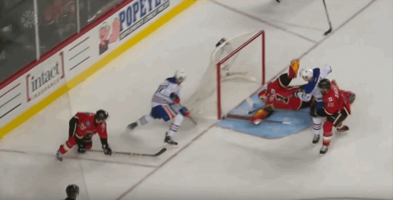 A voir : le spectaculaire arrêt de Jonas Hiller sur Connor McDavid