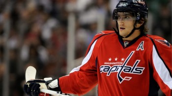 Qui sont les 3 autres joueurs russes à avoir atteint les 900 points en NHL ?