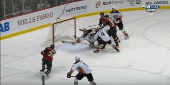 A voir : plusieurs arrêts de grande classe en NHL