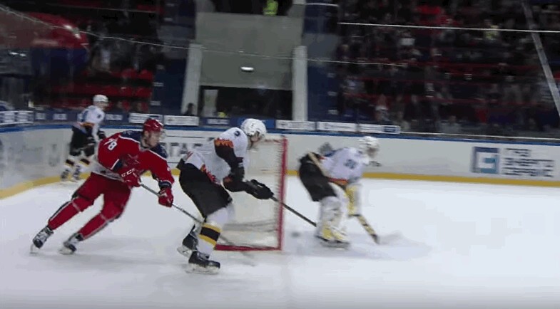 KHL : une belle dose de nonchalance dans ce surprenant autogoal
