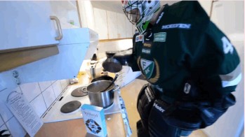 Cuisiner en équipement de gardien