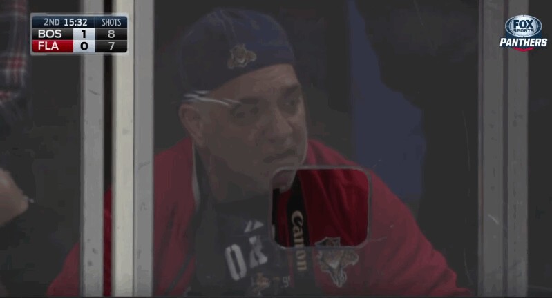 Les dangers du métier de photographe de hockey