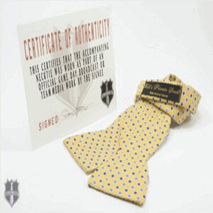 Offrez-vous une cravate de Dave Stubbs pour la bonne cause