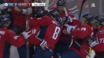 A voir : Nicklas Backstrom égalise sur la sirène