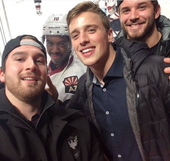 Un selfie avec Anthony Duclair et d'anciens coéquipiers des Remparts