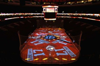 Rod Brind'Amour honoré par les Flyers