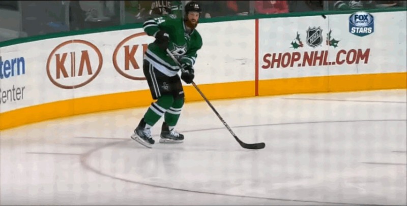 Les frères Benn s'unissent pour un superbe but