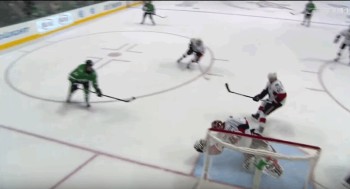 Craig Anderson s'offre un superbe arrêt et un assist