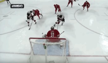 Un bien joli but d'Adam Henrique