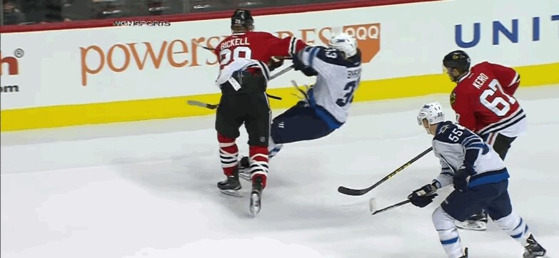 Dustin Byfuglien n'aime pas se faire chatouiller